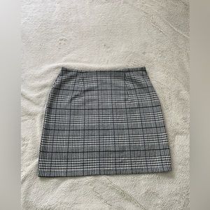 Mini plaid skirt!